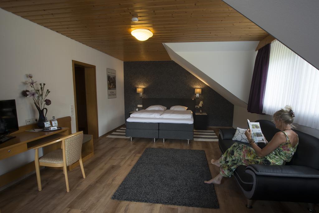 Enz Residenz Hotel Enzklosterle Bagian luar foto