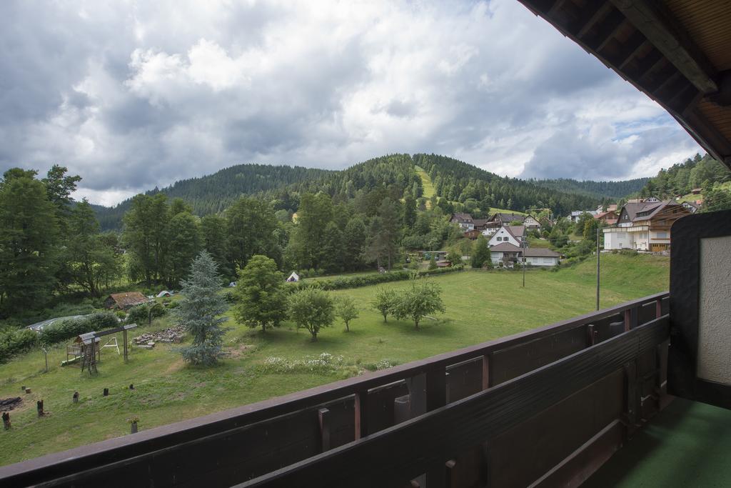 Enz Residenz Hotel Enzklosterle Bagian luar foto